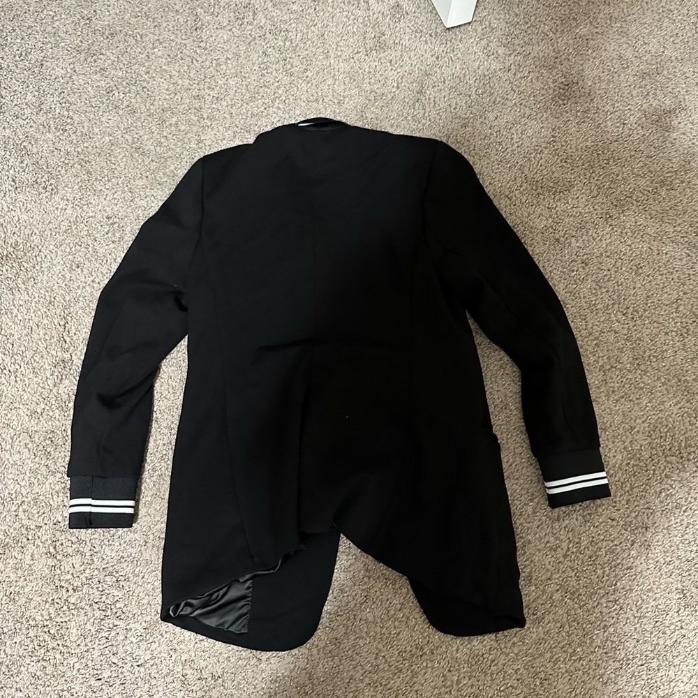 Blazer - Picture 2 of 2